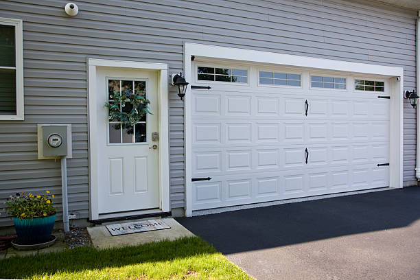 24/7 Emergency Garage Door Panel Replacement experts in Monmouth, OR